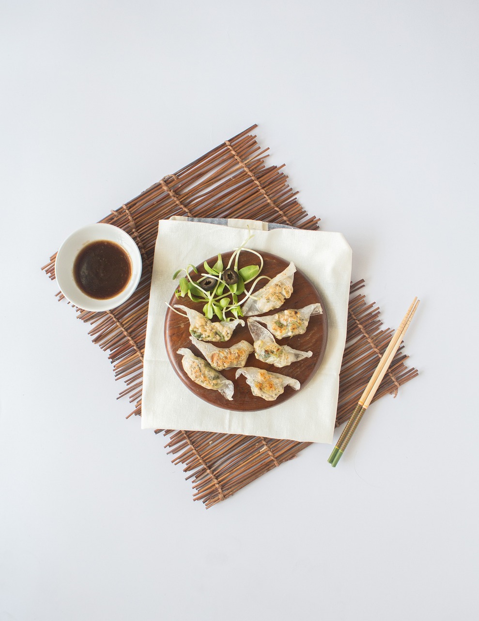 糖葫芦，中国传统美食的彩色珍珠