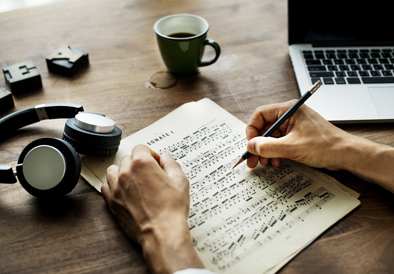 Safe Travels:Essential English Phrases for a Secure Journey