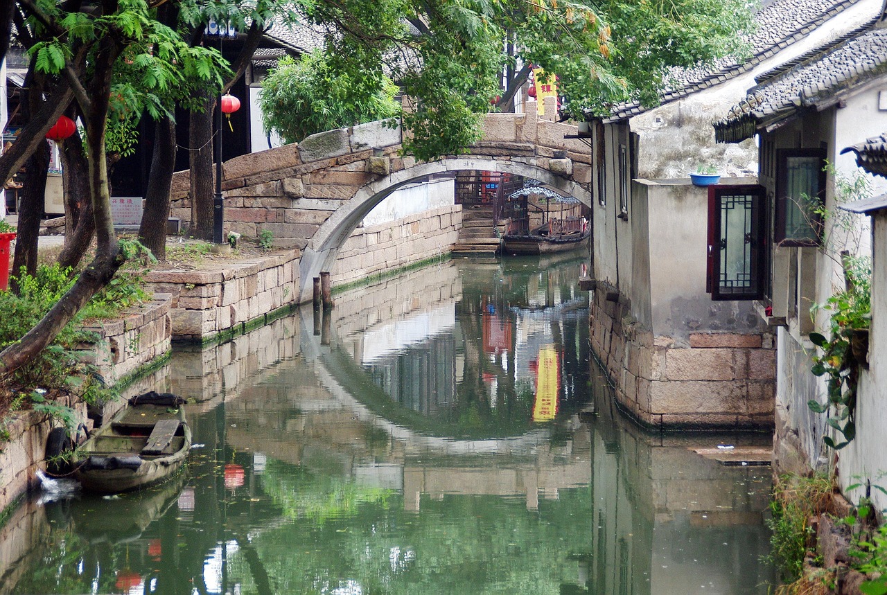 南京疫情新动态，三地调整为中风险地区的应对与预防