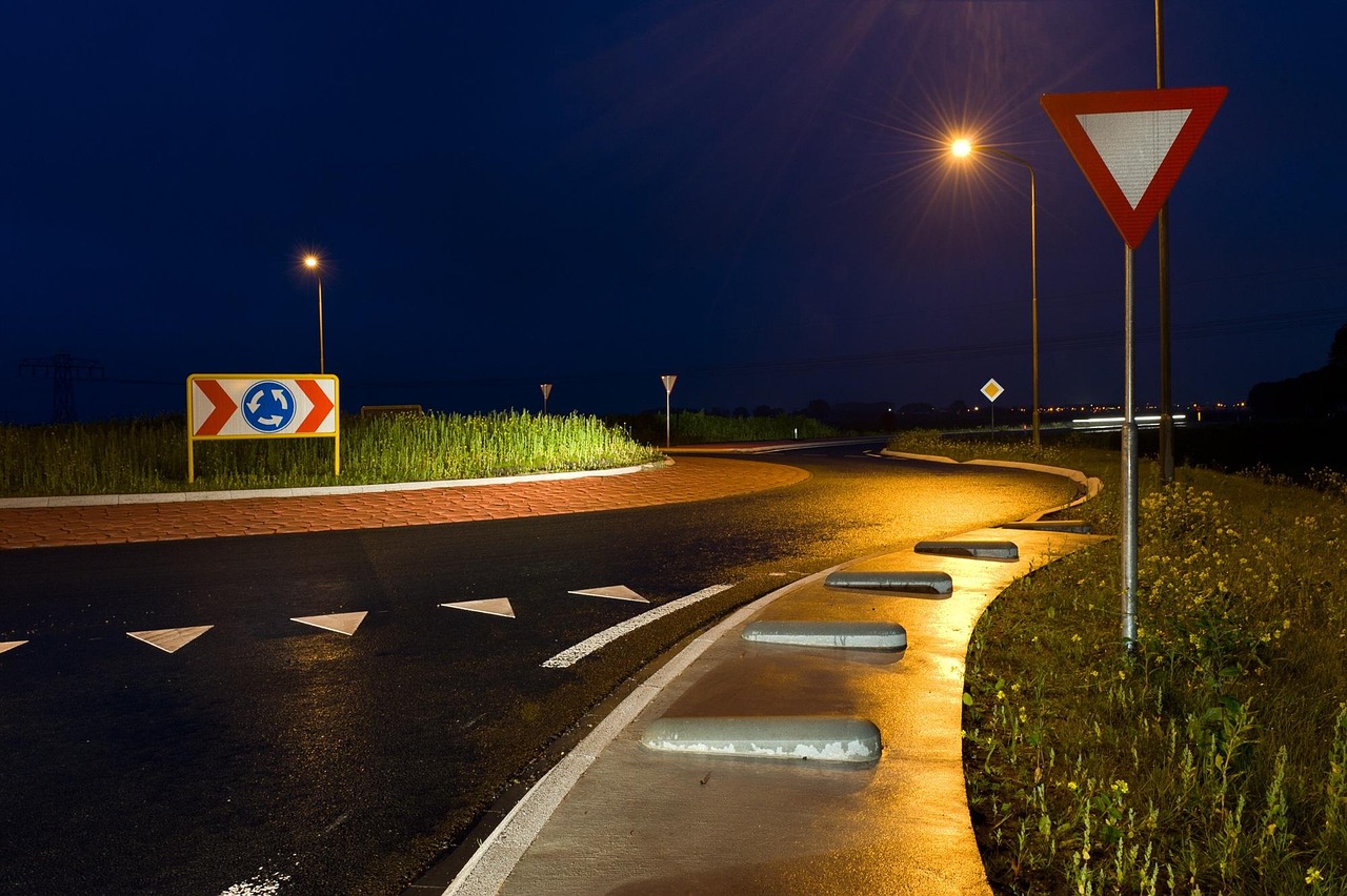 春节回家路，免费通行到何时？详解春节高速公路免费政策