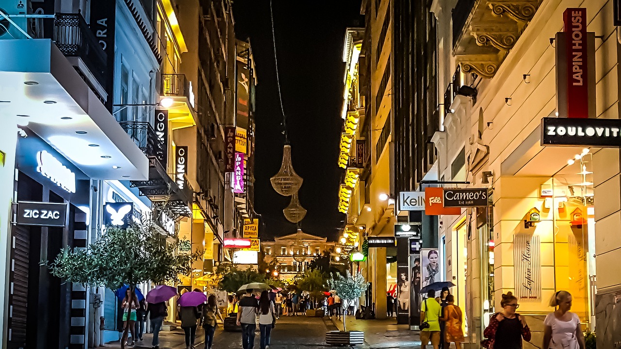 上海解封倒计时，城市复苏的曙光与挑战并存